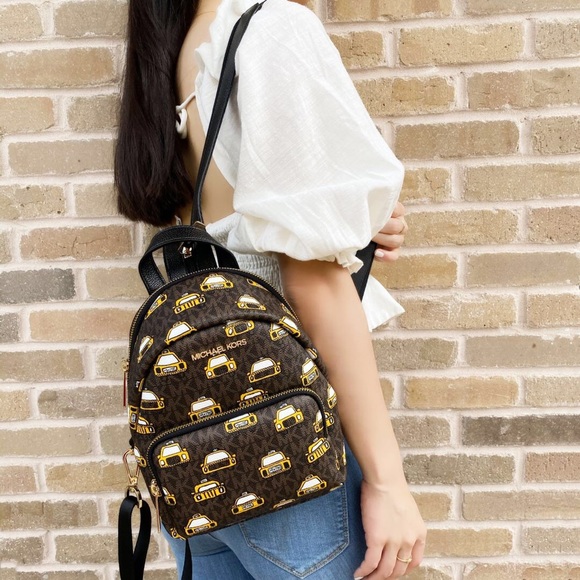 NWT Michael Kors Convertible Backpack & Cardholder - Picture 4 of 8